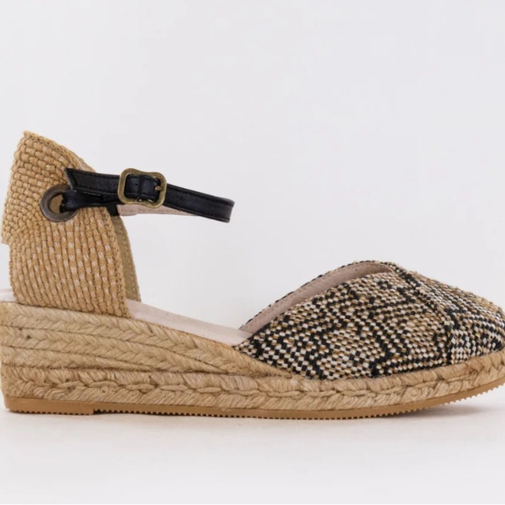 ERIC MICHAEL COPA 3 WEDGE (WOMEN'S 39 US 8.5
- TWILL